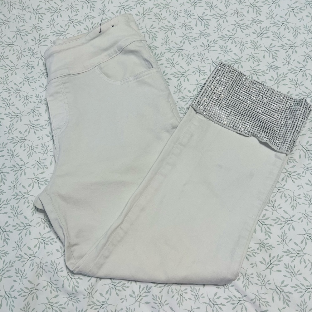 Ethyl capri pants Pull On And Glow Capri BLING Cuff White